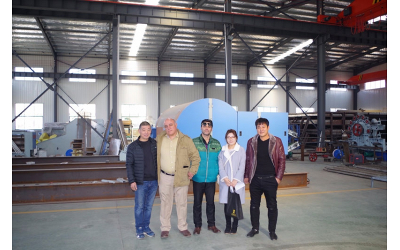 恰逢公司成立15周年慶，伊朗氣流成網(wǎng)針刺保溫棉生產(chǎn)線